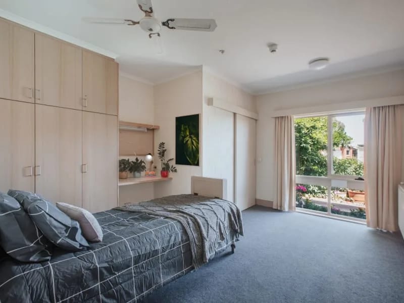 Carshalton House Hostel - Nursing Home in Golden Square, VIC photo 1