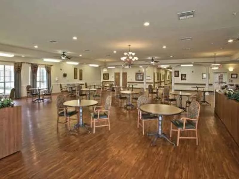 Elmcroft Of Lake Wellington - Assisted Living in Wichita Falls, TX photo 3