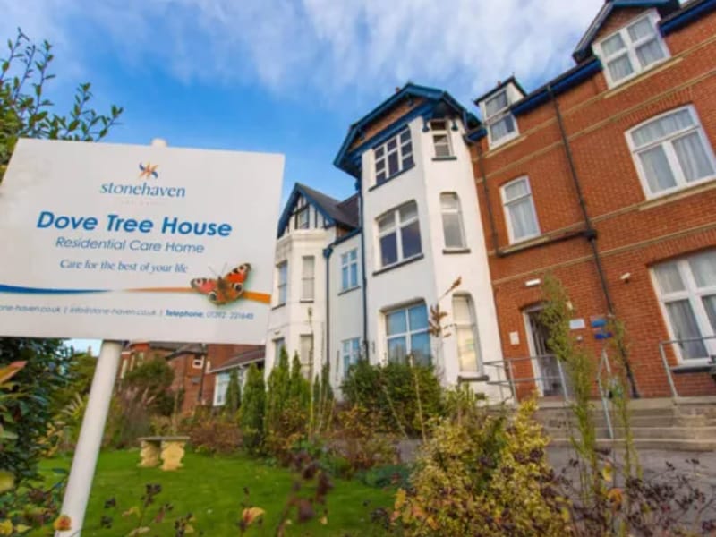 Dove Tree House - Assisted Living in Exeter, England photo 3