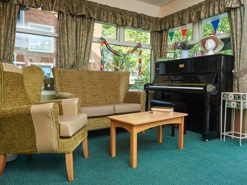 Greville House - Nursing Home in Richmond, England photo 2