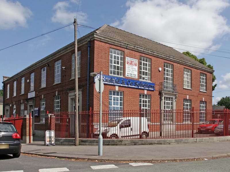 Crescent House - Assisted Living in Bilston, England photo 3