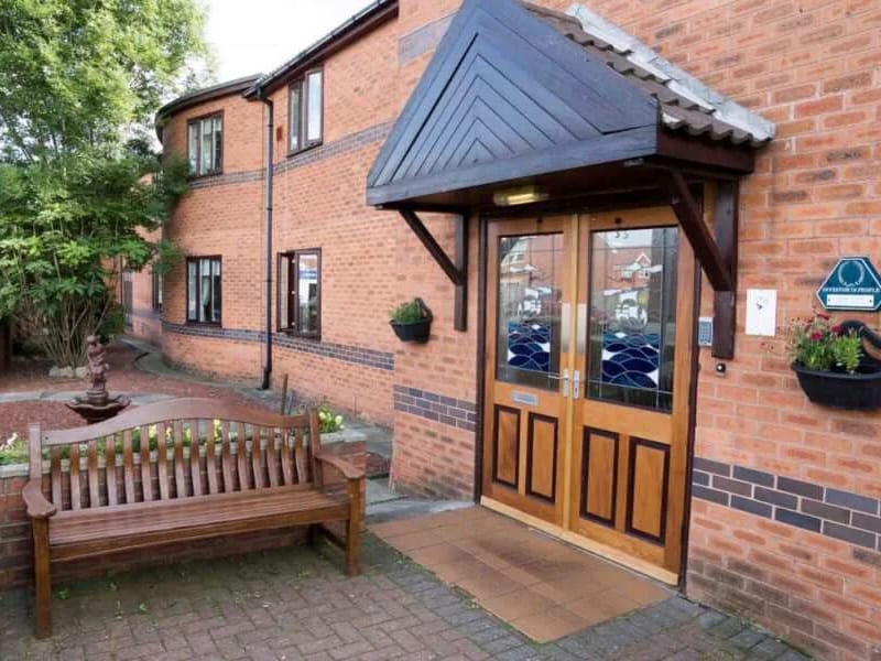Longlands Care Home - Nursing Home in Middlesbrough, England photo 4