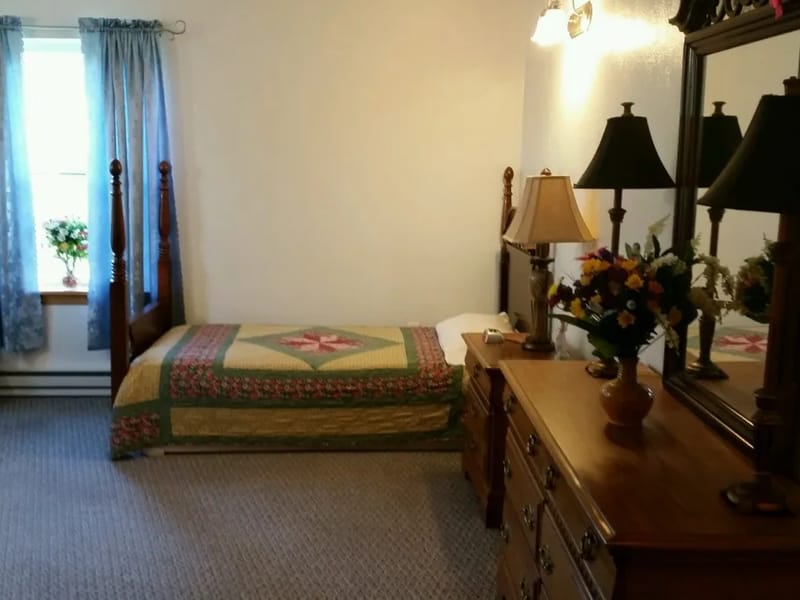 Country Manor — Assisted Living, Kittanning, PA · photo 2