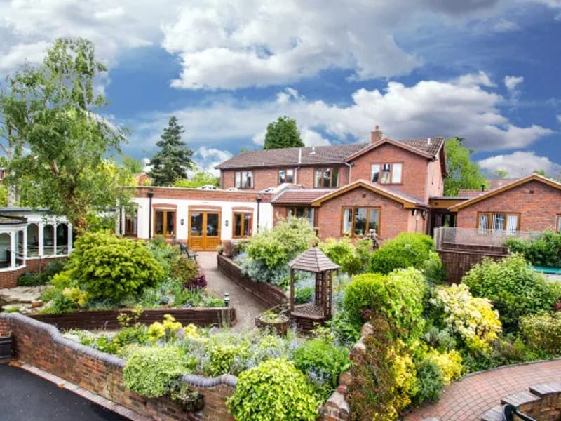 Oriel Care Home - Assisted Living in Stourbridge, England photo 2