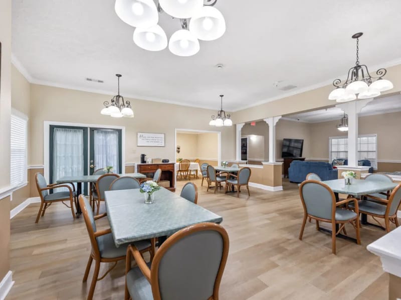 Country Cottage-Decatur, Oakleaf — Assisted Living, Decatur, AL · photo 3