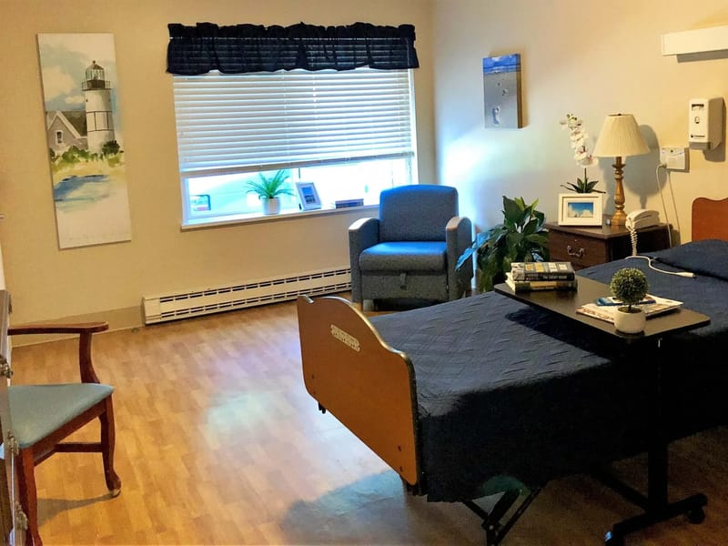 Heatherwood Rehabilitation and Health Care Center - Nursing Home in Newport, RI photo 2