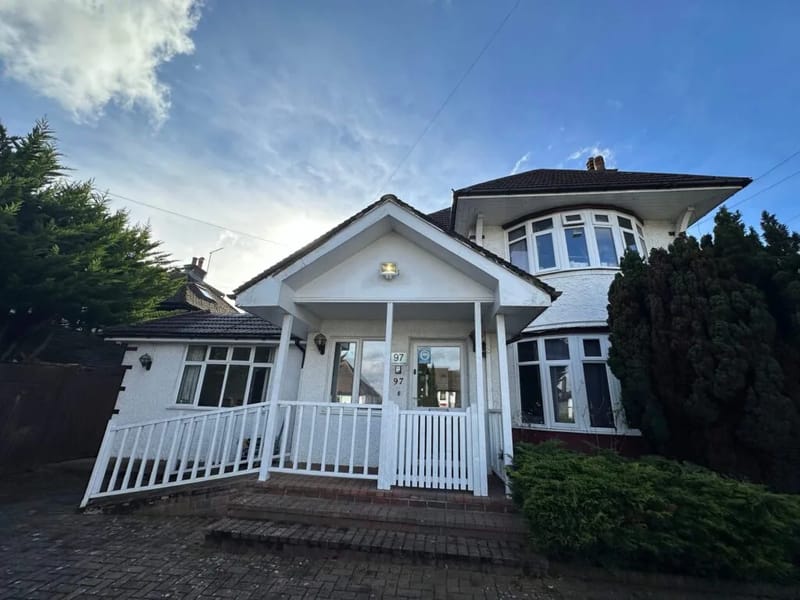 Aahana House - Nursing Home in Coulsdon, England photo 1