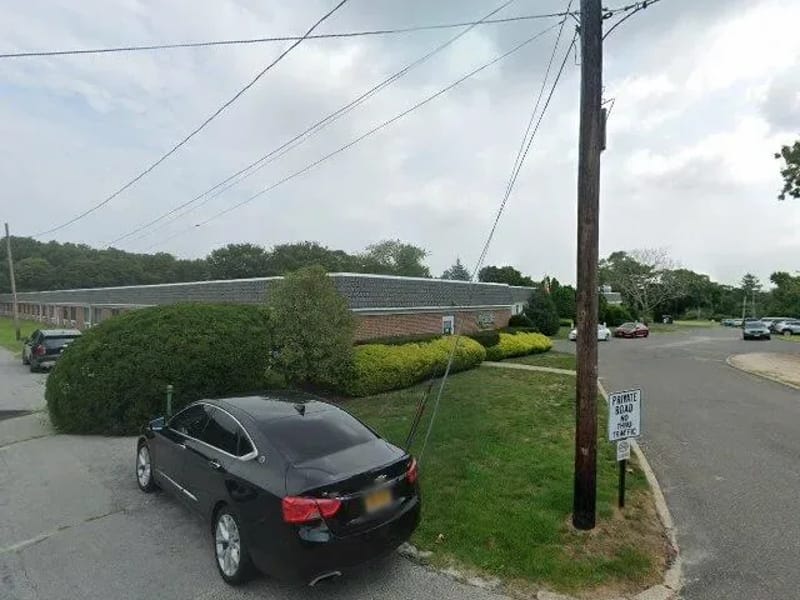 Acadia Center for Nursing and Rehabilitation - Nursing Home in Riverhead, NY photo 1
