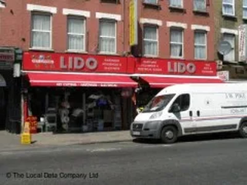 479 Green Lanes in London, England photo 1