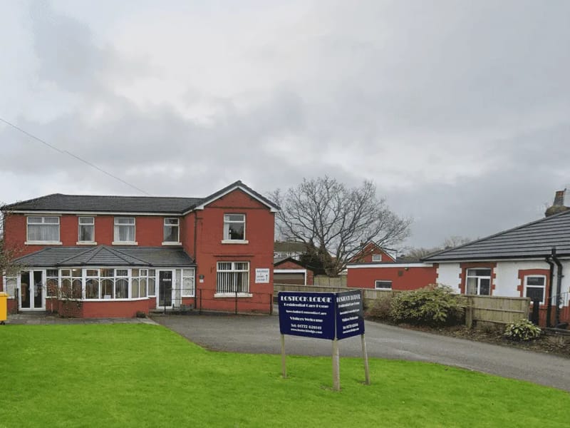 Lostock Lodge - Nursing Home in Preston, England photo 3