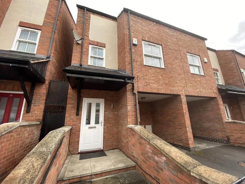33 Westleigh Road - Assisted Living in Leicester, England photo 1