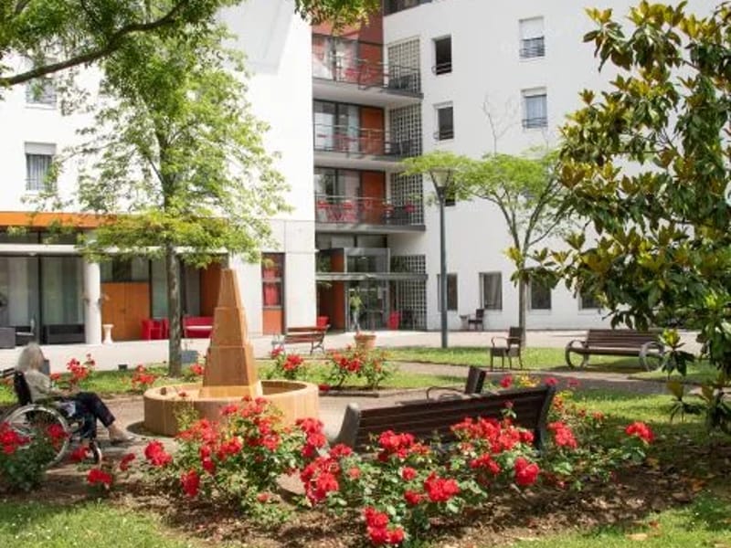 Ehpad Sergent Berthet - EHPAD in LYON, Auvergne-Rhône-Alpes photo 3