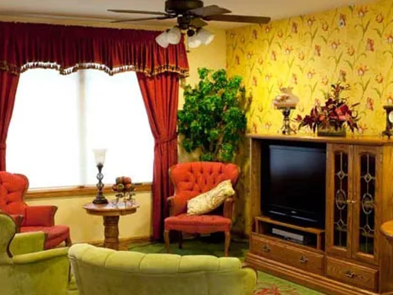 Bradford Villa Llc-Iv - Assisted Living in Quincy, IL photo 1