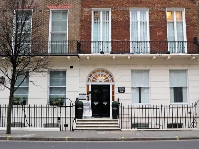 Arnold House in London, England photo 1