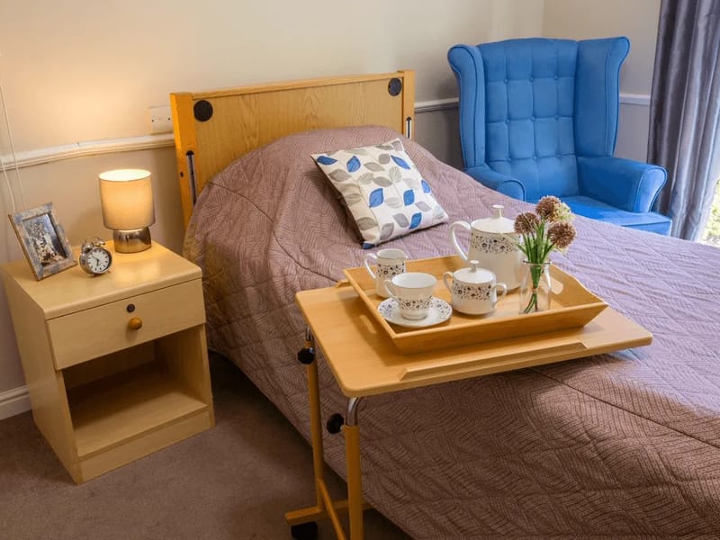 Care at Parkside - Assisted Living in Oldham, England photo 2