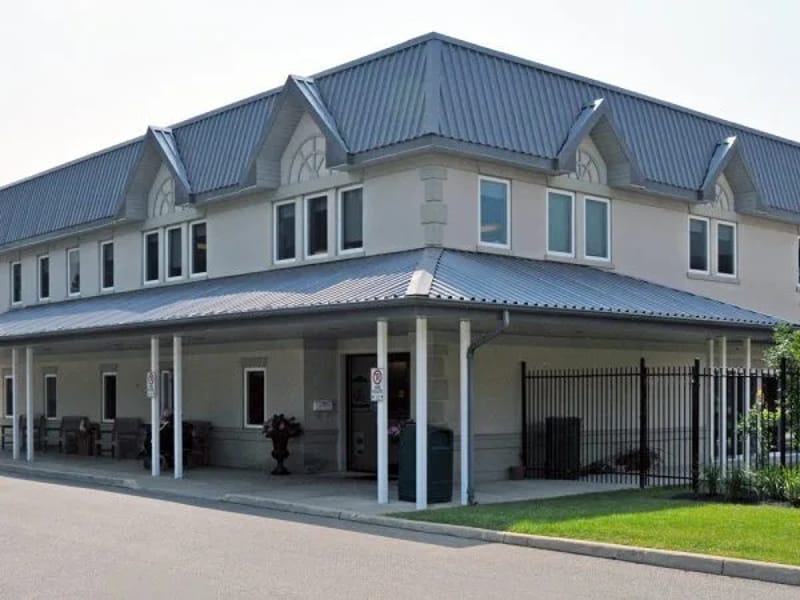 EXTENDICARE/ST. CATHARINES - Nursing Home in St Catharines, ON photo 2