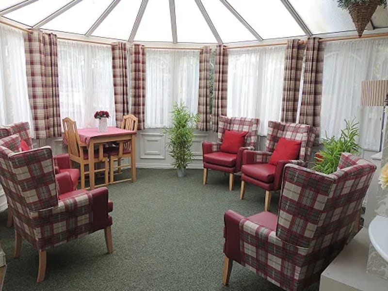 Manorfields Residential Care Home - Nursing Home in Derby, England photo 3