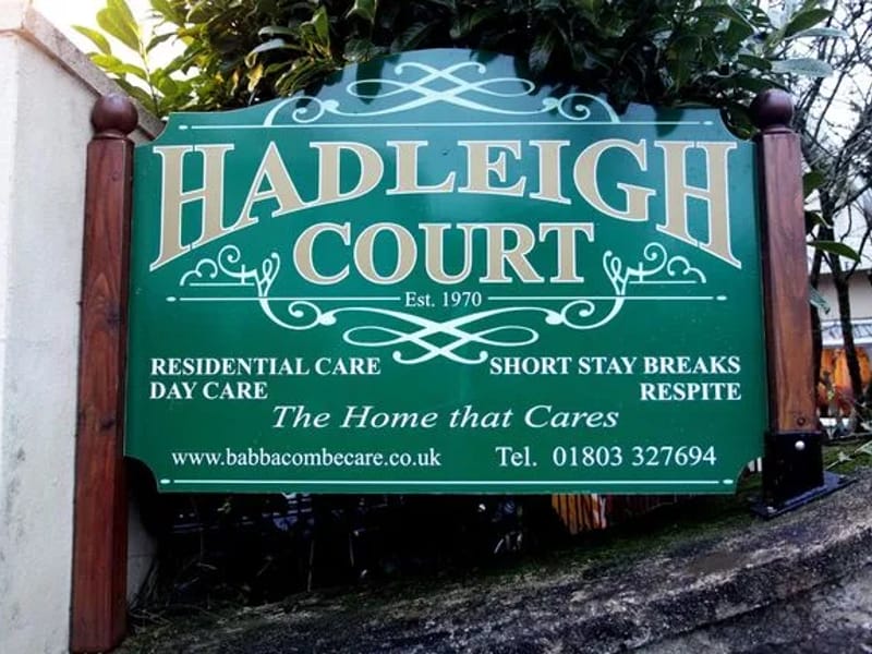 Hadleigh Court - Assisted Living in Torquay, England photo 2