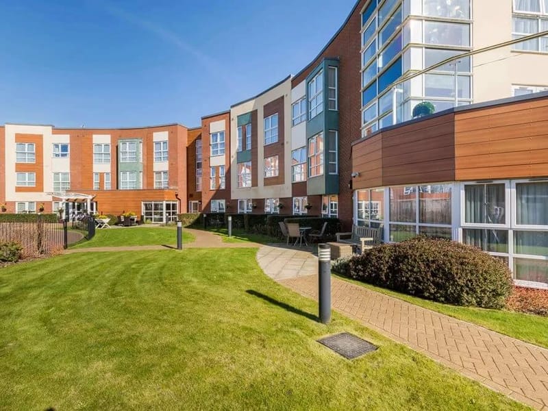 Parker Meadows - Nursing Home in Fareham, England photo 5
