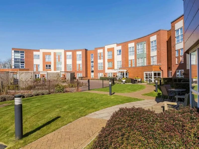 Parker Meadows - Nursing Home in Fareham, England photo 3