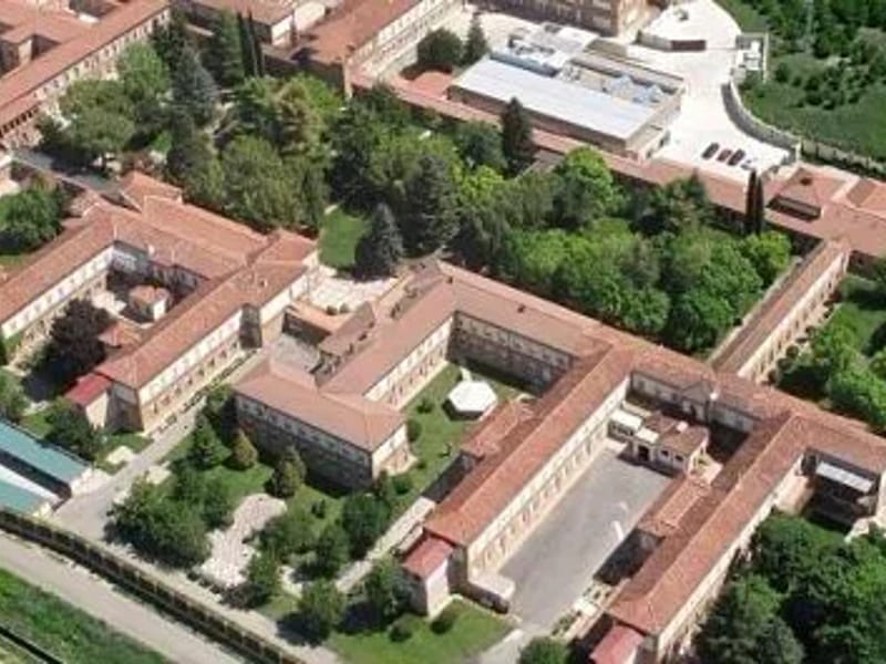 Centro Asistido De Personas Mayores San Luis - Hogar de Ancianos in Palencia, Castilla y León photo 3