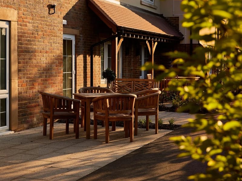 Hallmark Angmering Grange Luxury Care Home - Nursing Home in Littlehampton, England photo 3