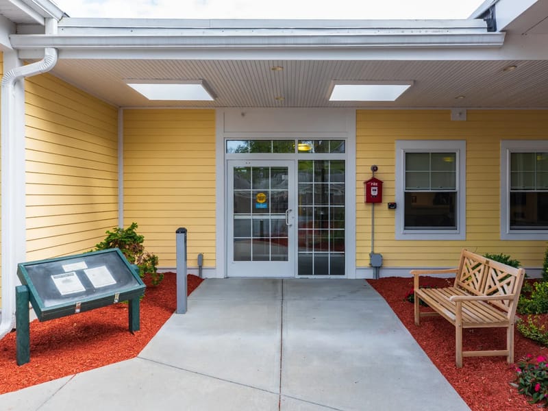 Carlyle House - Nursing Home in Framingham, MA photo 3
