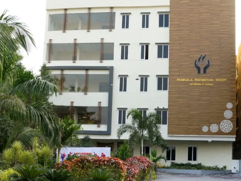 Vaarahi Oldage & Retirement Homes - सहायक जीवन in Visakhapatnam, Andhra Pradesh photo 2