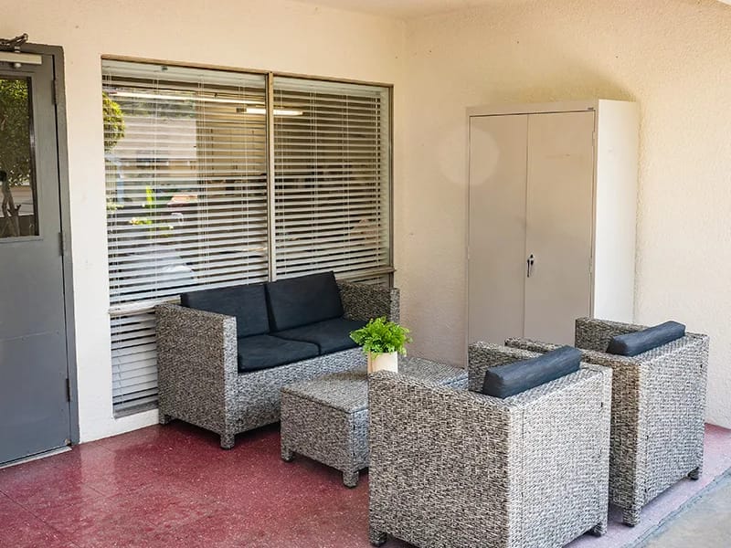 College Vista Post-Acute — Nursing Home, Los Angeles, CA · photo 3