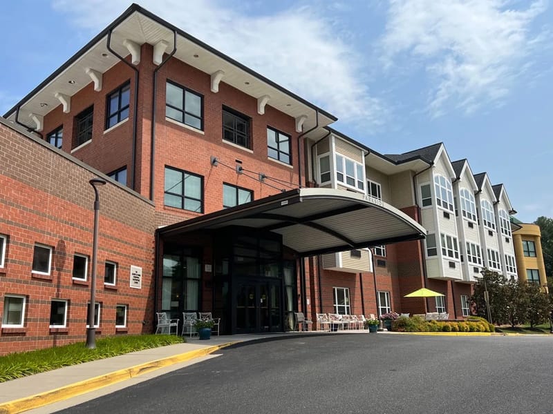 Shalom Gardens Health & Rehabilitation - Nursing Home in Richmond, VA photo 2