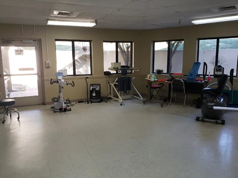 Smith County Health and Rehabilitation - Nursing Home in Carthage, TN photo 3