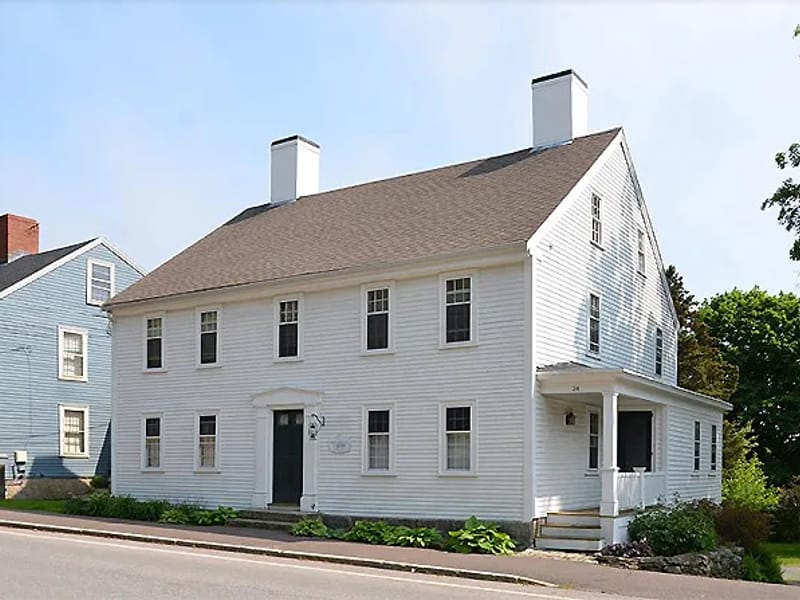 The White House in Ipswich, England photo 1