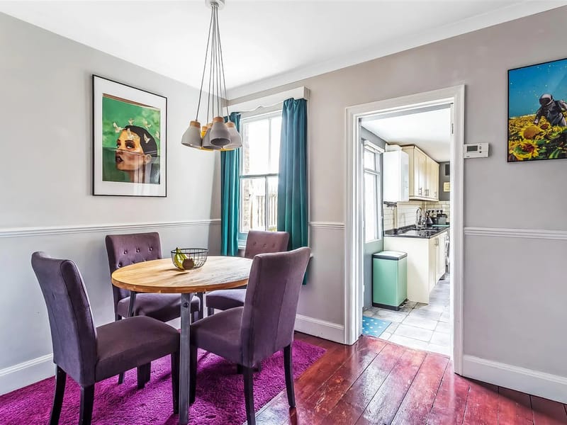 17 Heathcote Road - Assisted Living in Epsom, England photo 1