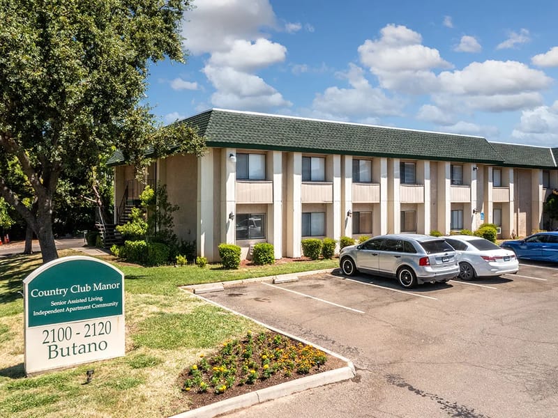 Country Club Manor - Assisted Living in Redding, CA photo 2