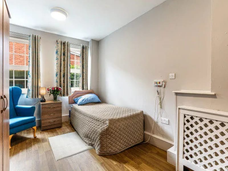 Woodley Hall Care Home - Nursing Home in Newcastle Upon Tyne, England photo 3