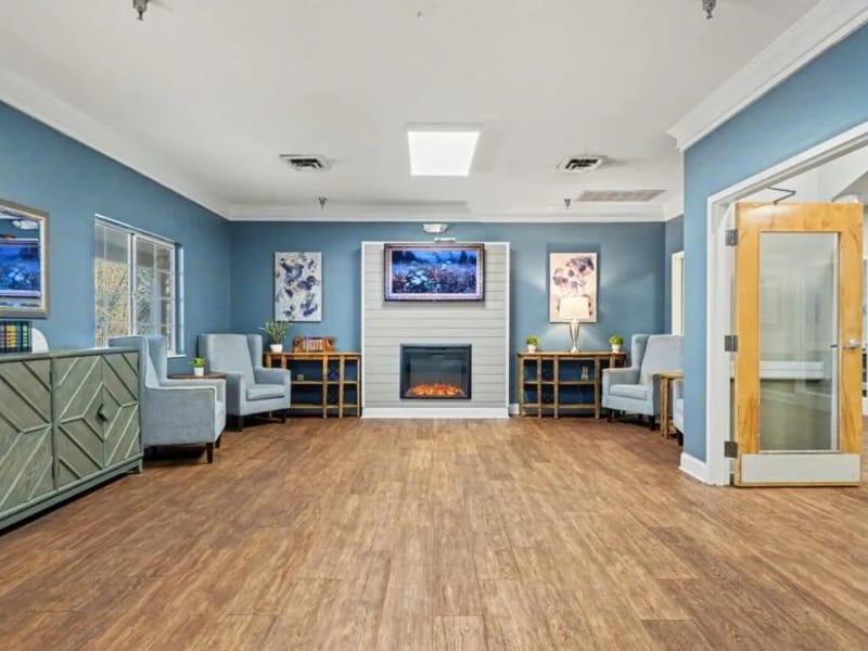 Cambridge House - Assisted Living in Hildebran, NC photo 2