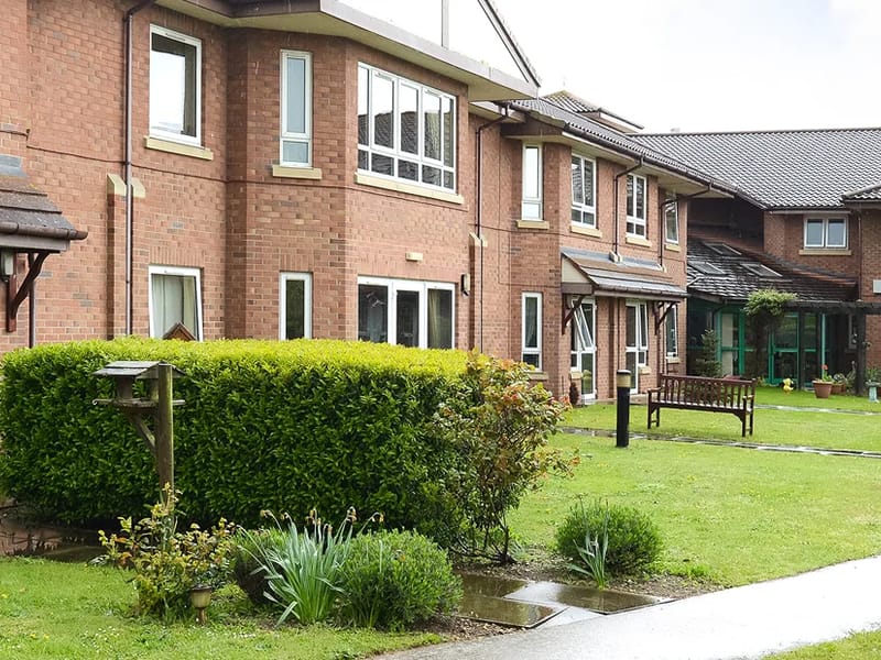 Housing 21 - Holm Court - Assisted Living in Ipswich, England photo 2