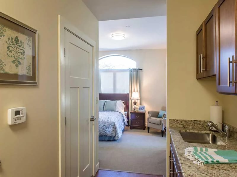 The Residence At Five Corners - Assisted Living in Easton, MA photo 2