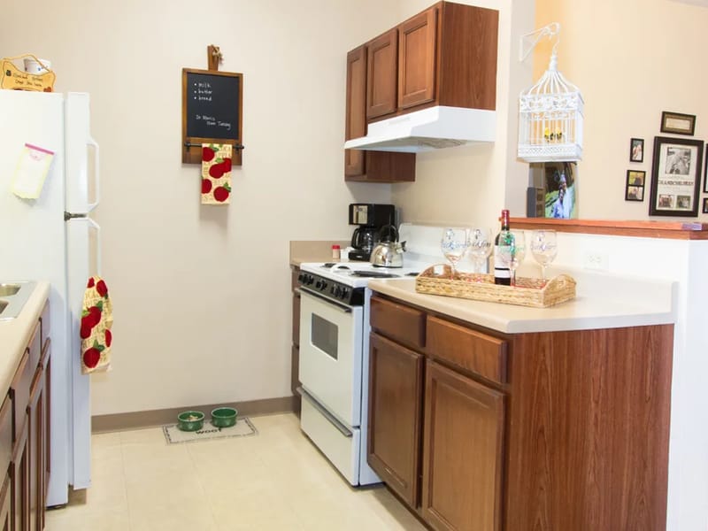 Bourbonnais Bickford House - Assisted Living in Bourbonnais, IL photo 2
