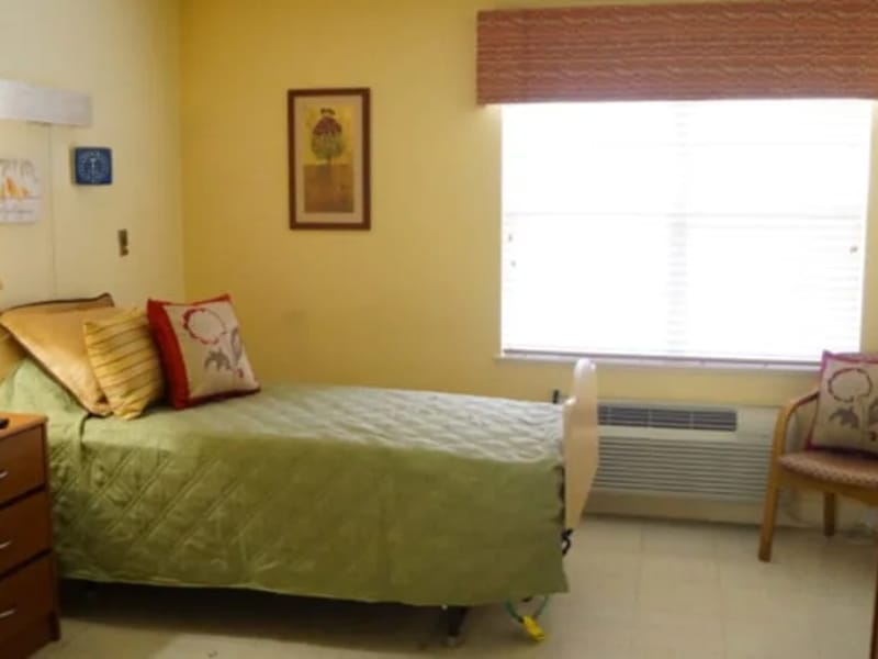Birmingham Nursing and Rehabilitation Ctr LLC - Nursing Home in Birmingham, AL photo 2