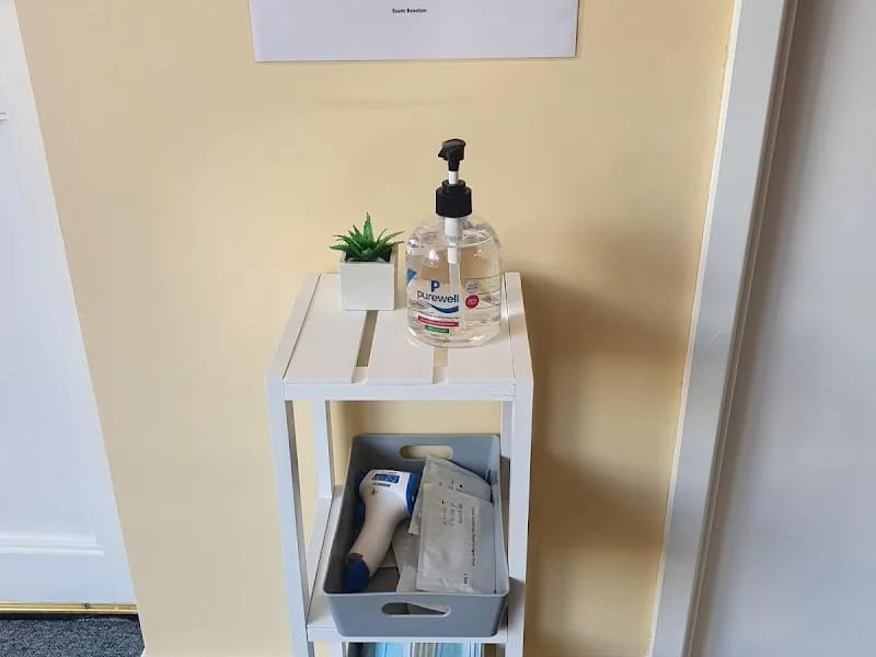 Helping Hands West Bridgford in Nottingham, England photo 7