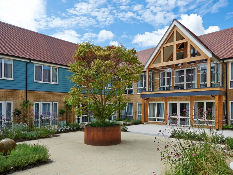 Lavender Oaks Care Home - Nursing Home in Carshalton, England photo 2