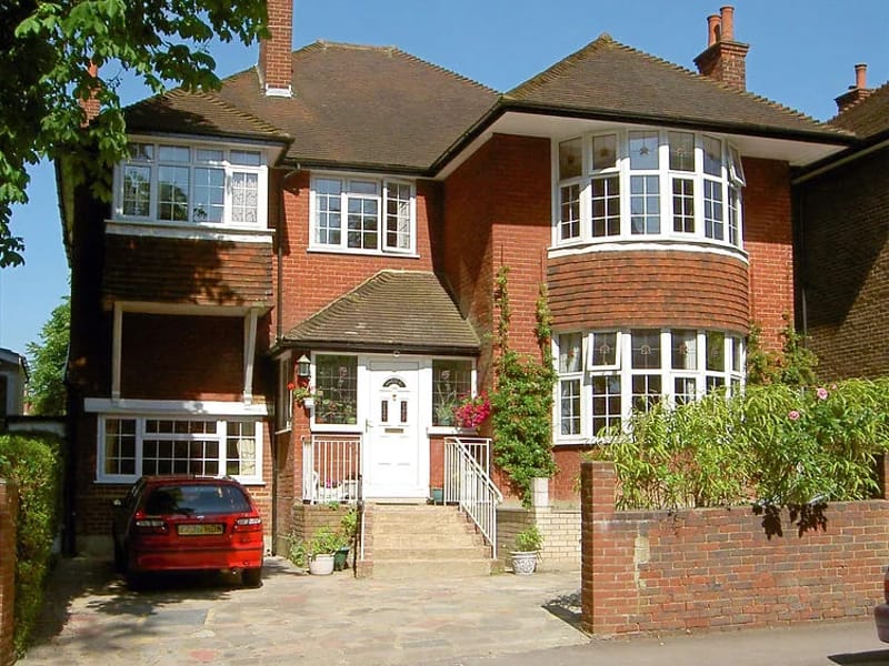 Burgh Heath Lodge - Nursing Home in Epsom, England photo 1