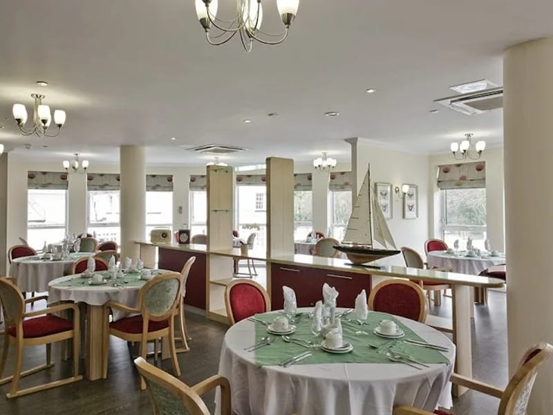Holden Park Care Ltd - Nursing Home in Orpington, England photo 2