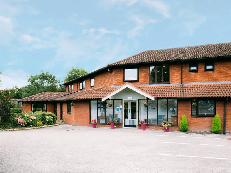 Dovedale Court - Nursing Home in Wednesbury, England photo 3