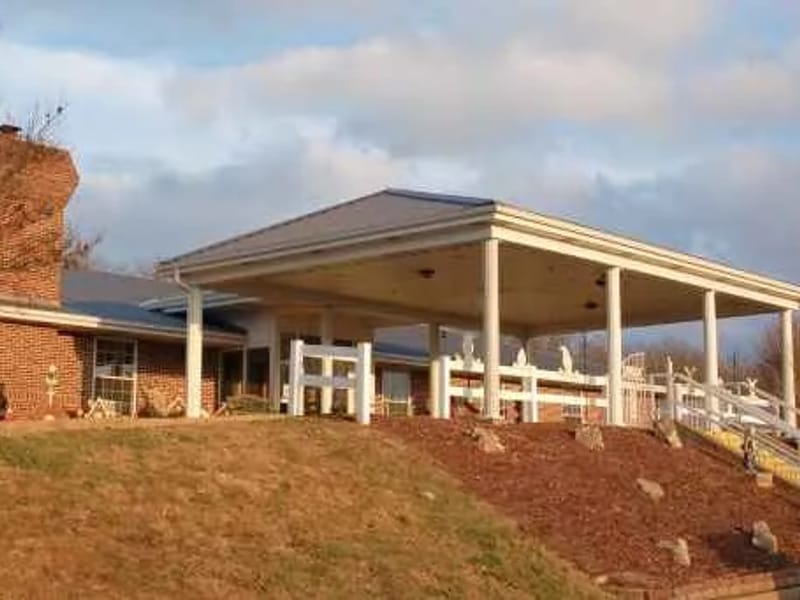 Georgian Gardens Center for Rehab and Healthcare — Nursing Home, Potosi, MO · photo 3