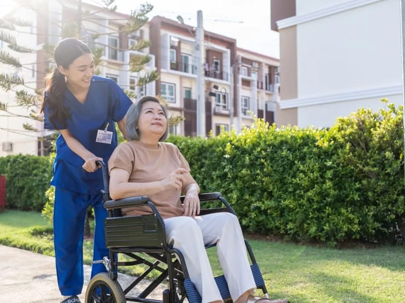 Bear Lake Retirement Home - Assisted Living in Apopka, FL photo 2