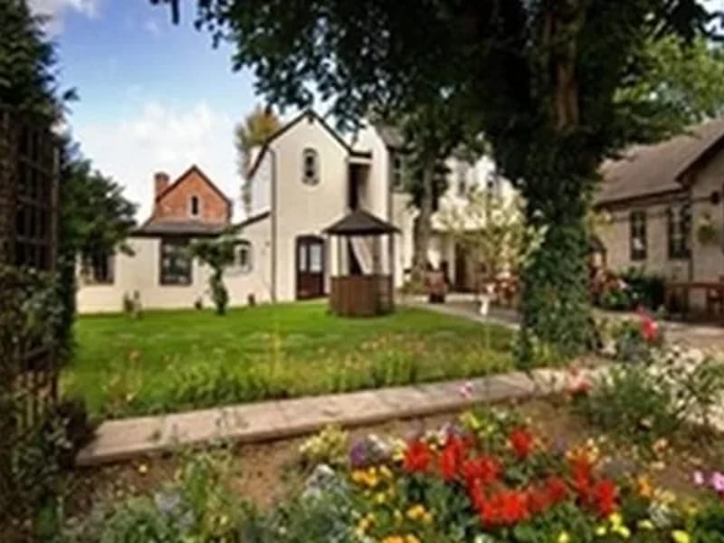Ideal Home in Shrewsbury, England photo 2