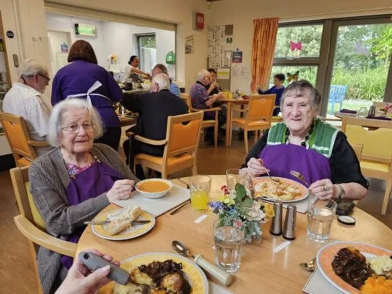 Gore Grange - Nursing Home in New Milton, England photo 2