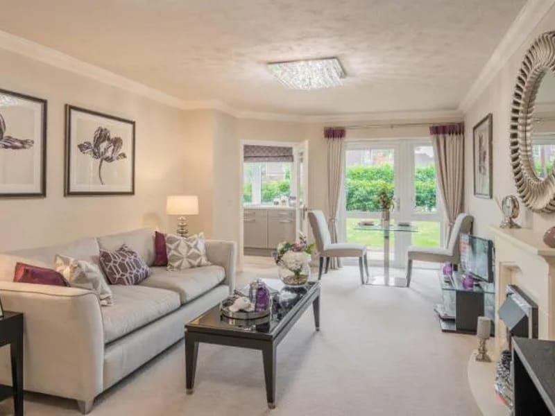 London Care (Lingfield Lodge) - Nursing Home in East Grinstead, England photo 2